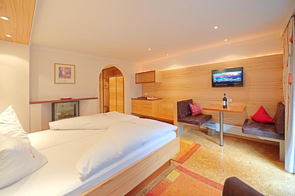 Hotel Arnika Ischgl Zimmer foto